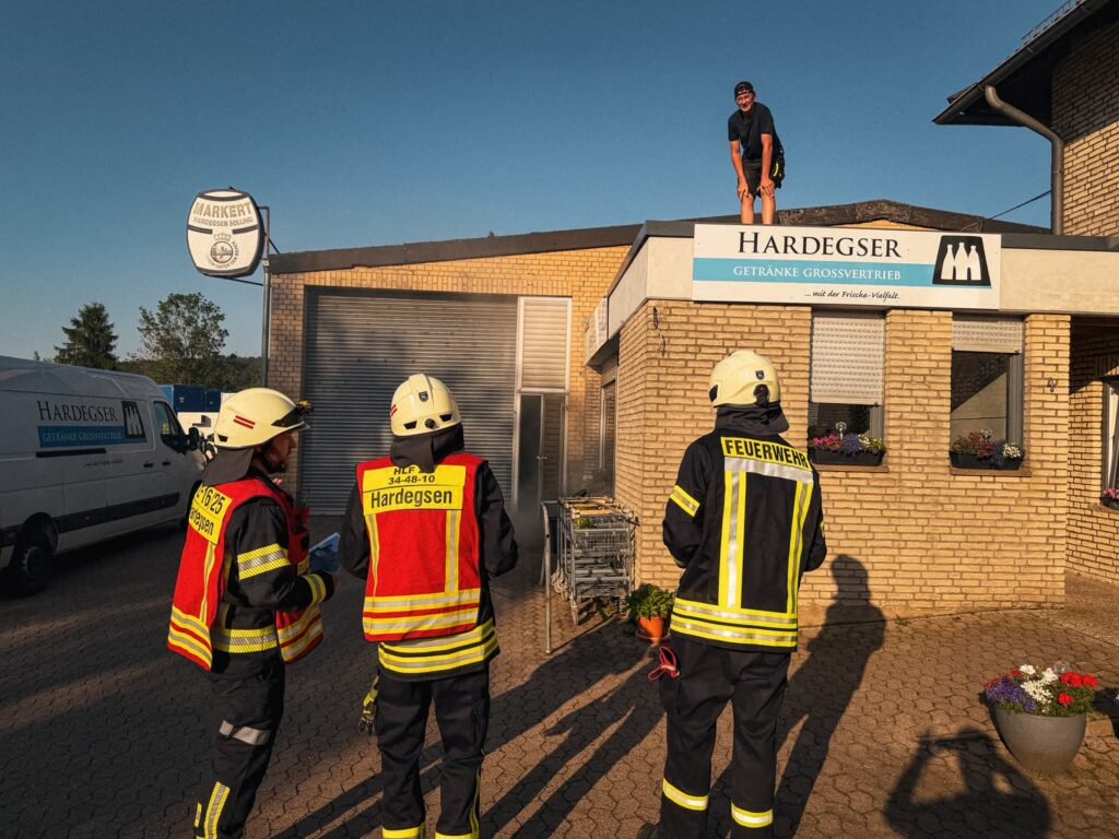 Rauch aus Lagerhalle: Übung der Feuerwehr