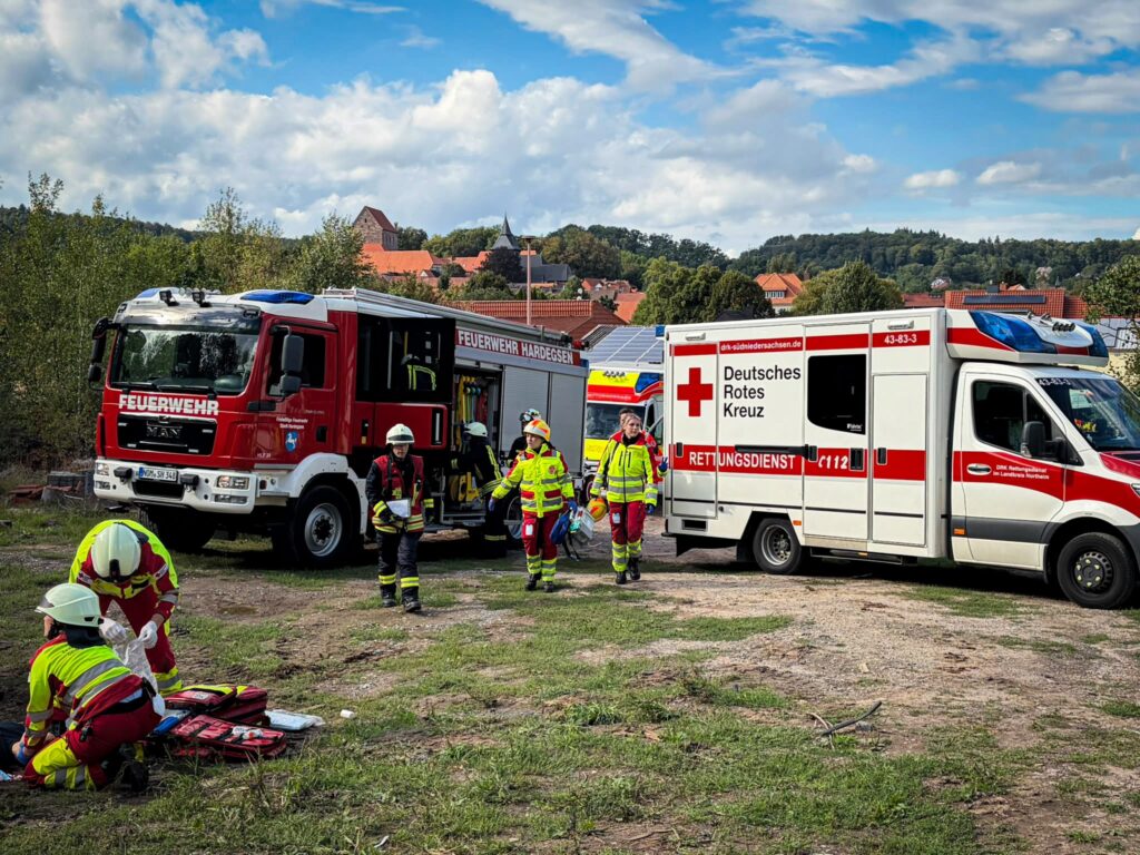 Gemeinsamer Ausbildungstag von Feuerwehr und Rettungsdienst